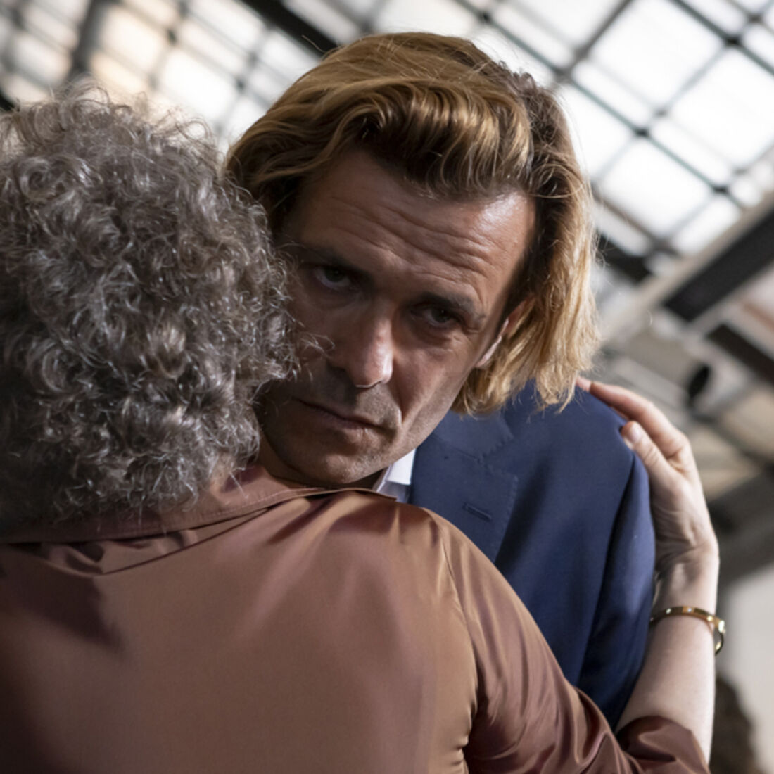 Henrique regressa e confronta Afonso e Manuel, gerando tensão familiar