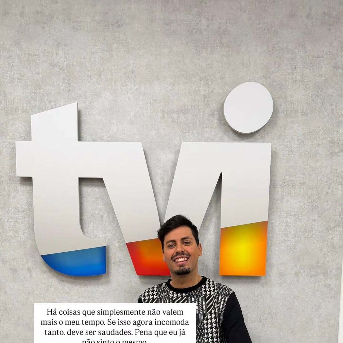 Leandro Martins reage a comentários e garante que já 'cortou o palco' à TVI
