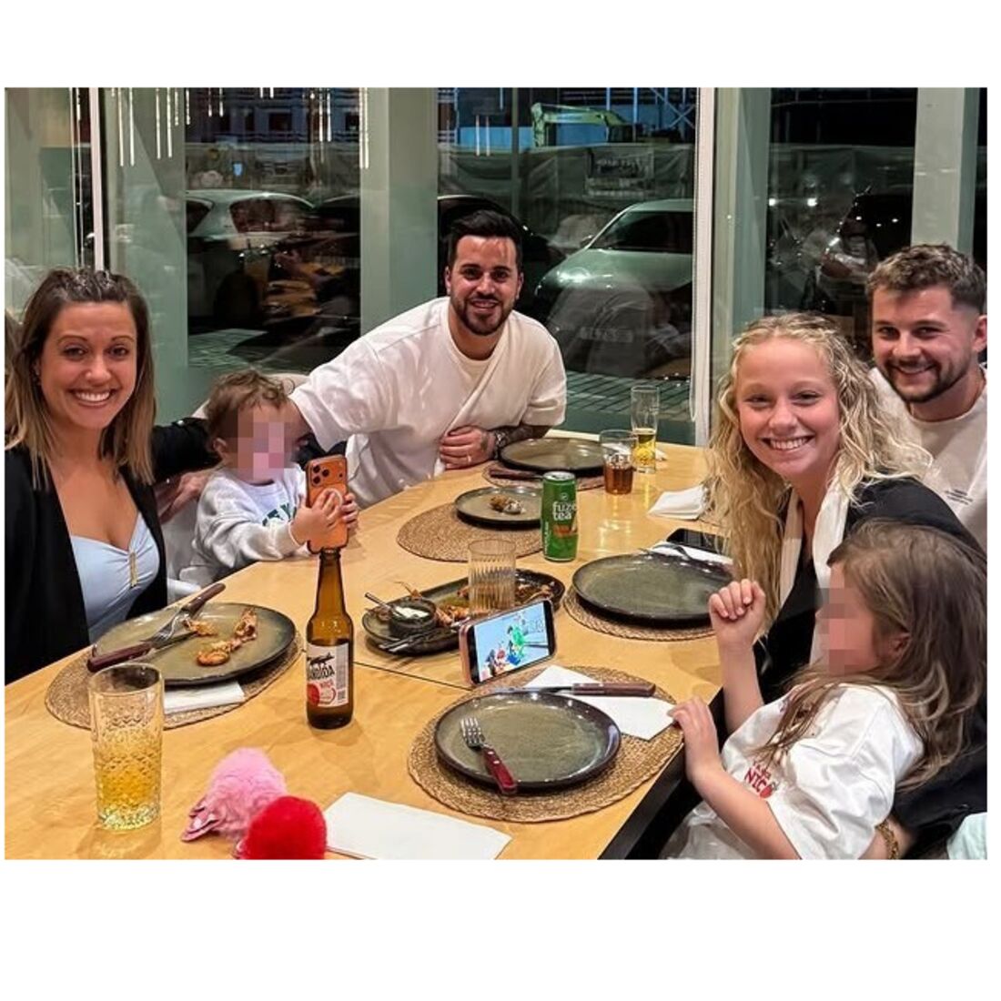 Inês, Dylan, Pedro e Marisa jantam juntos