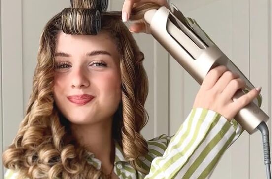 Modelador viral promete caracóis perfeitos e brilho natural