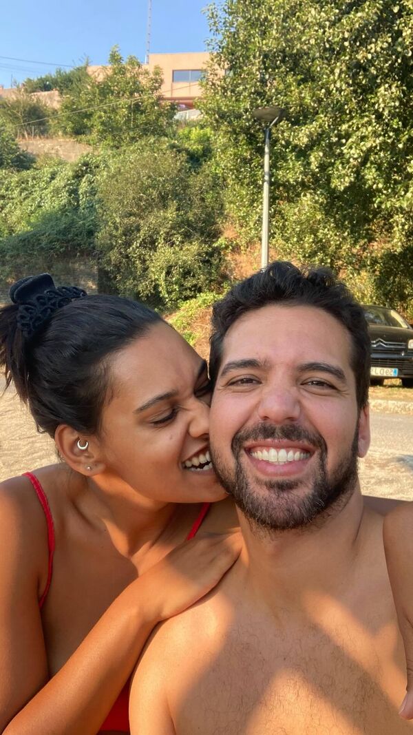 Lara Lopes com o namorado, João