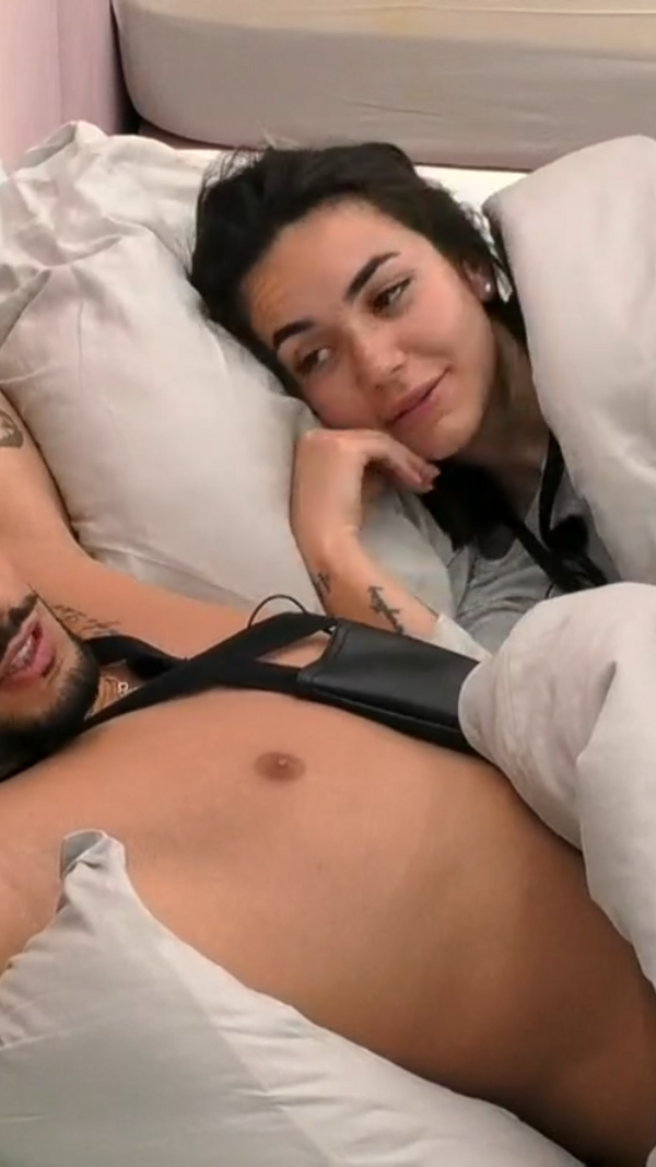 Sara e Hugo mostram cumplicidade na 'Casa dos Segredos'