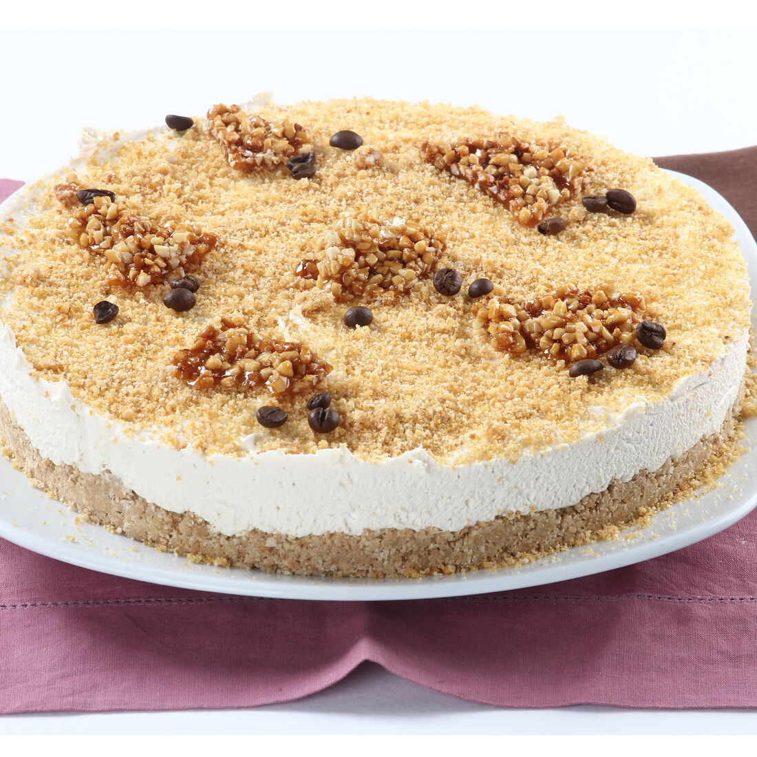 Cheesecake de café com praliné convida a uma experiência de sabor intensa e sofisticada