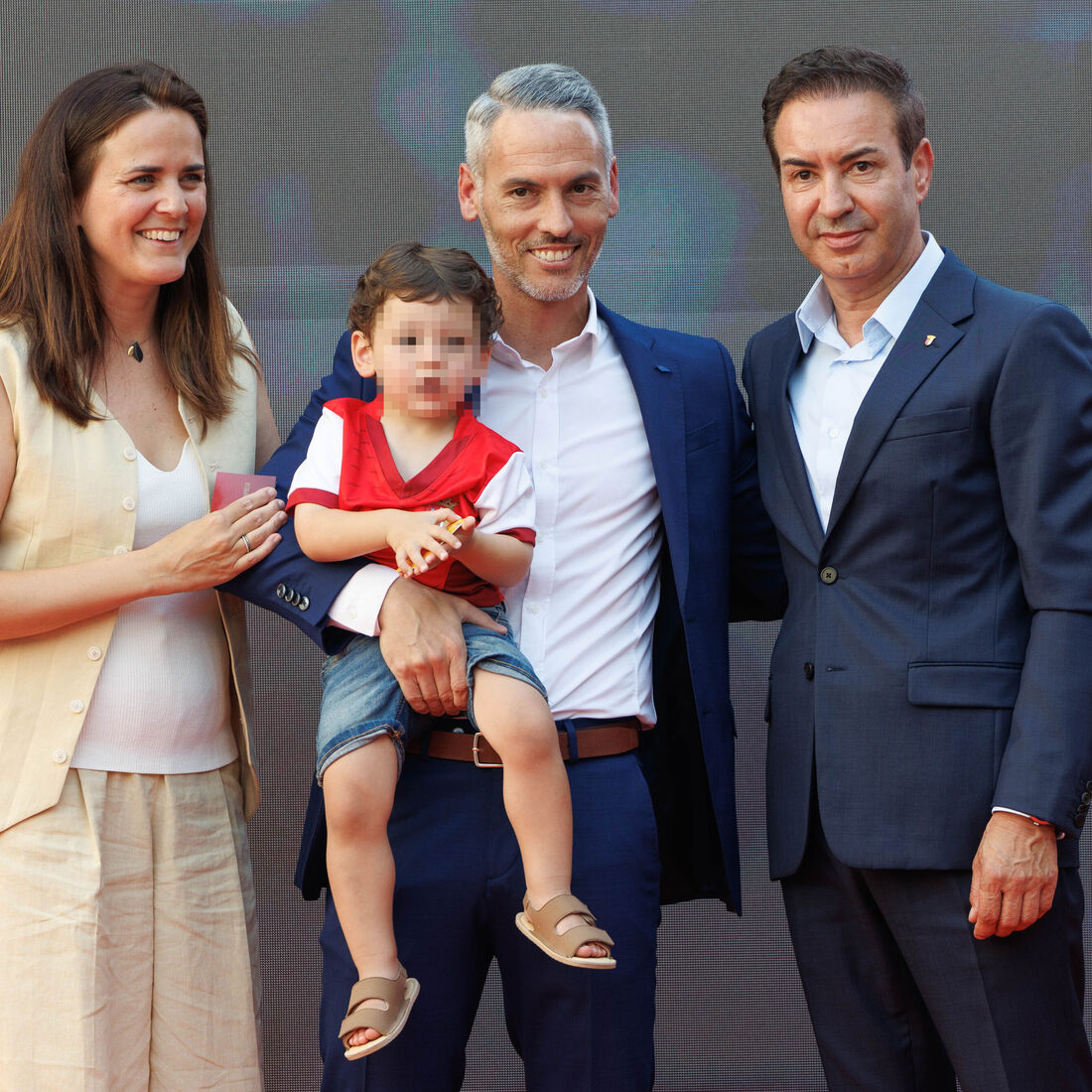 Carlos Vicens com a família na apresentação