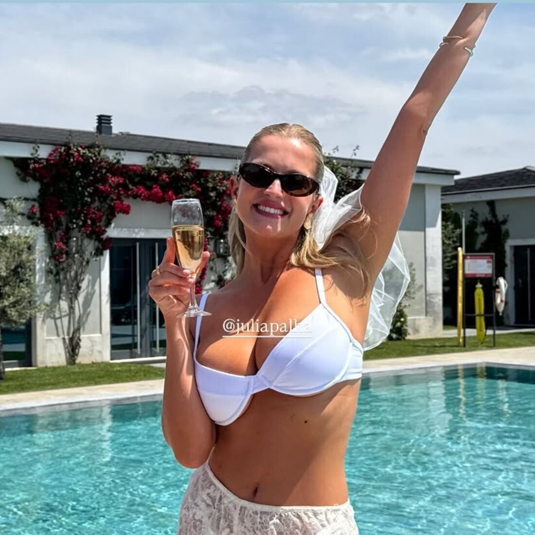 Júlia Palha celebra despedida de solteira antes do casamento