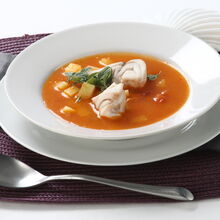 Sopa de garoupa, um prato rico em sabor e tradição