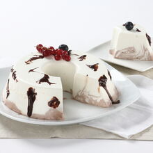 Pudim marmoreado com chocolate e frutos vermelhos
