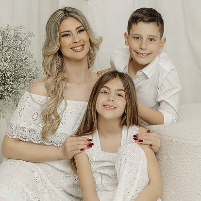 Bernardina Brito e filhos.