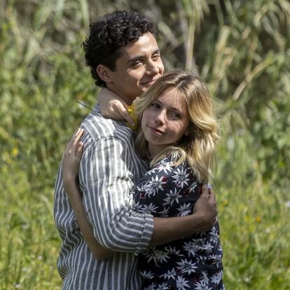 "A Herança": Teresinha rejeita família e é pedida em casamento por Bernardo