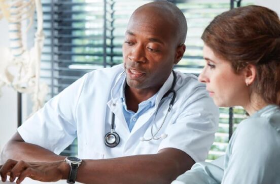 Monitorizar a tensão arterial em casa ajuda a vigiar o coração diariamente