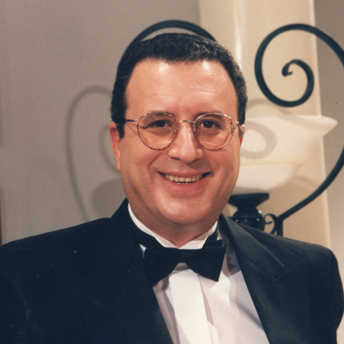 Homenagem a Cândido Mota, radialista e apresentador, pela Rádio Comercial
