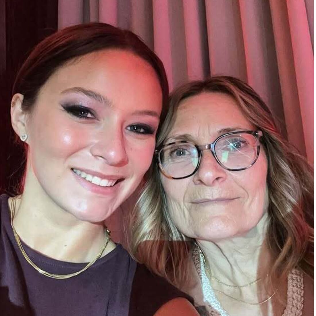 Eva Pais recebe elogios de Tony Carreira num concerto