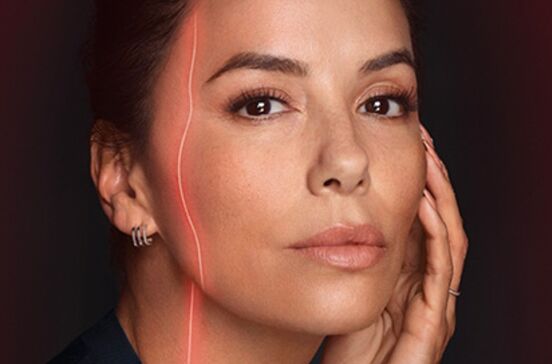 Eva Longoria promove creme L'Oréal que corrige rugas e protege do sol