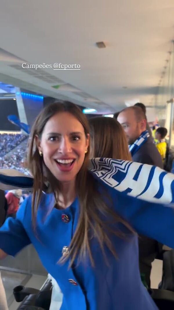 Mariana Monteiro celebra título do FC Porto com Bruno Gonçalves
