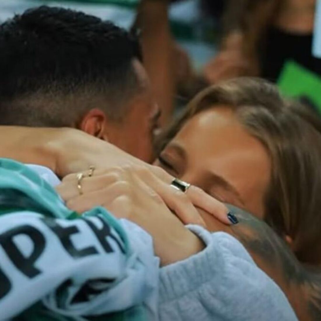 Margarida Corceiro recebeu camisola de Pedro Porro em Alvalade