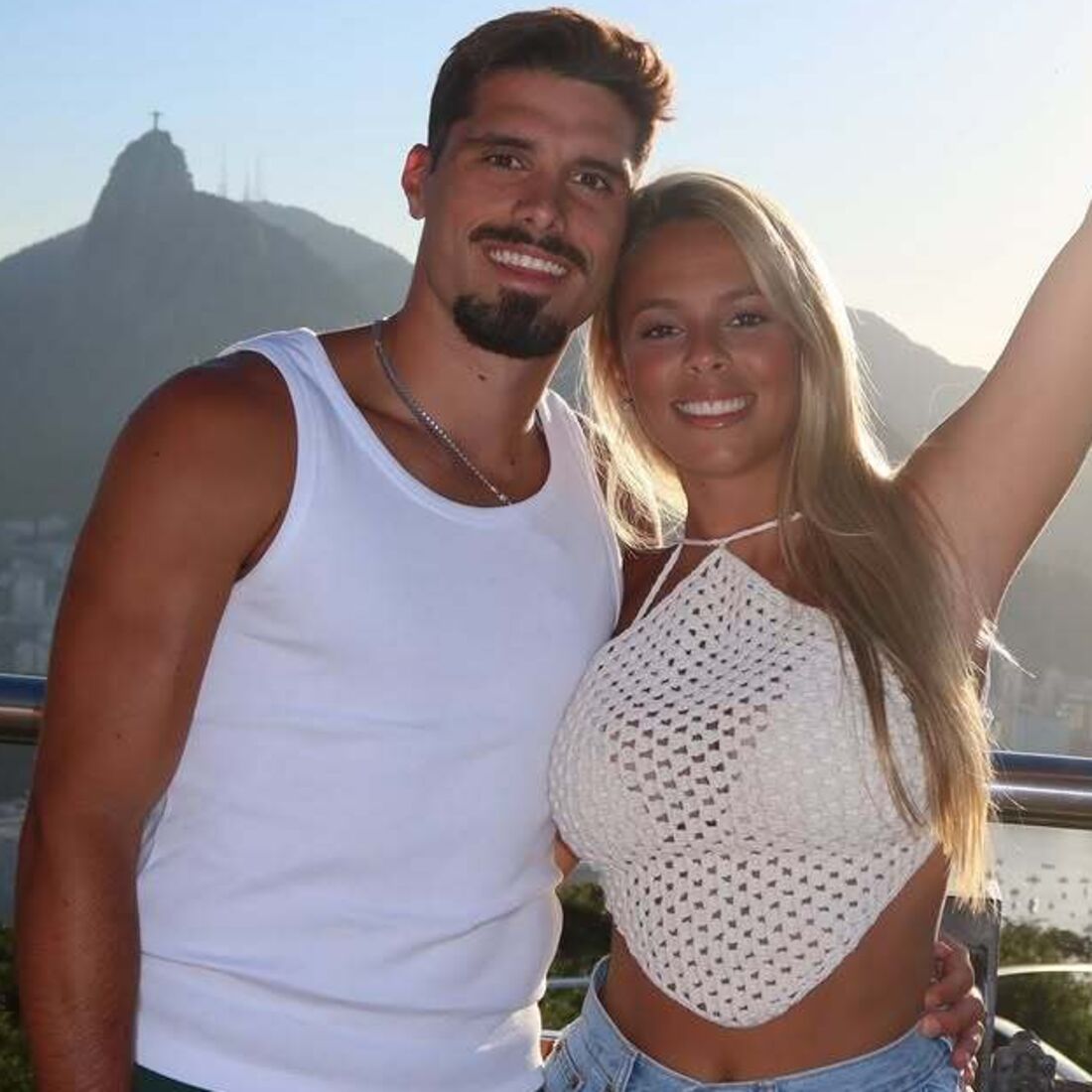 Pedro Neto, Carolina Cunha e Silva, Brasil