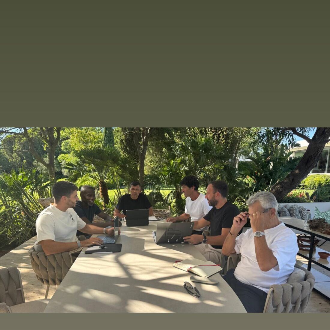 Sérgio Conceição com o seu 'staff'