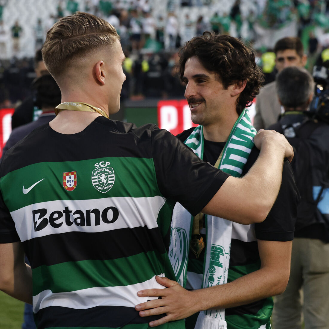 Francisco Trincão e Viktor Gyökeres 