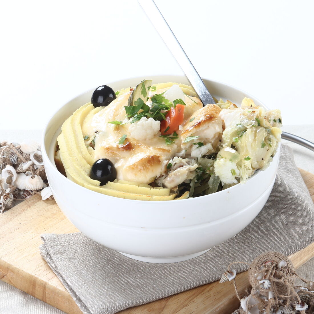 Pescada à Zé do Pipo servida com puré e batata