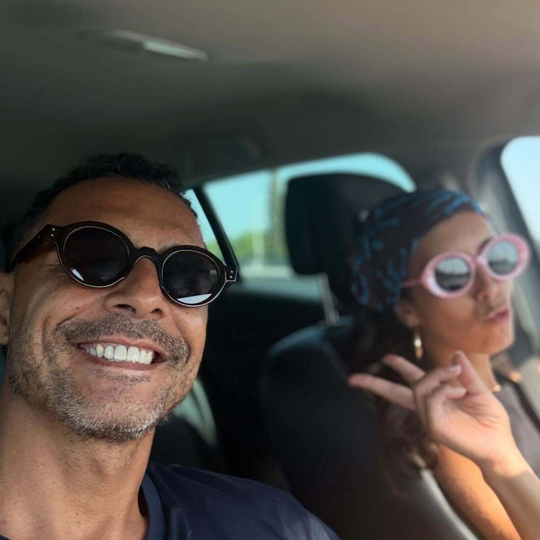 Pedro Hossi e namorada