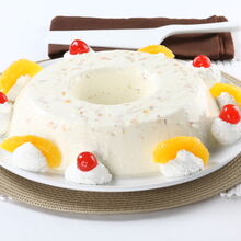 Bavaroise com doce de laranja e cerejas