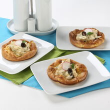 Panquecas de bacalhau com ovo, azeitona e rabanete