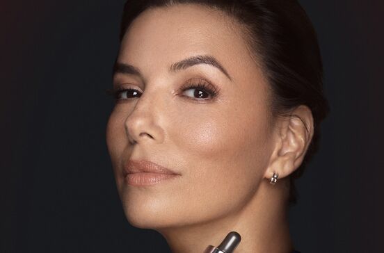 Rosto de mulher L'Oréal Paris Revitalift Filler Sérum Antirrugas