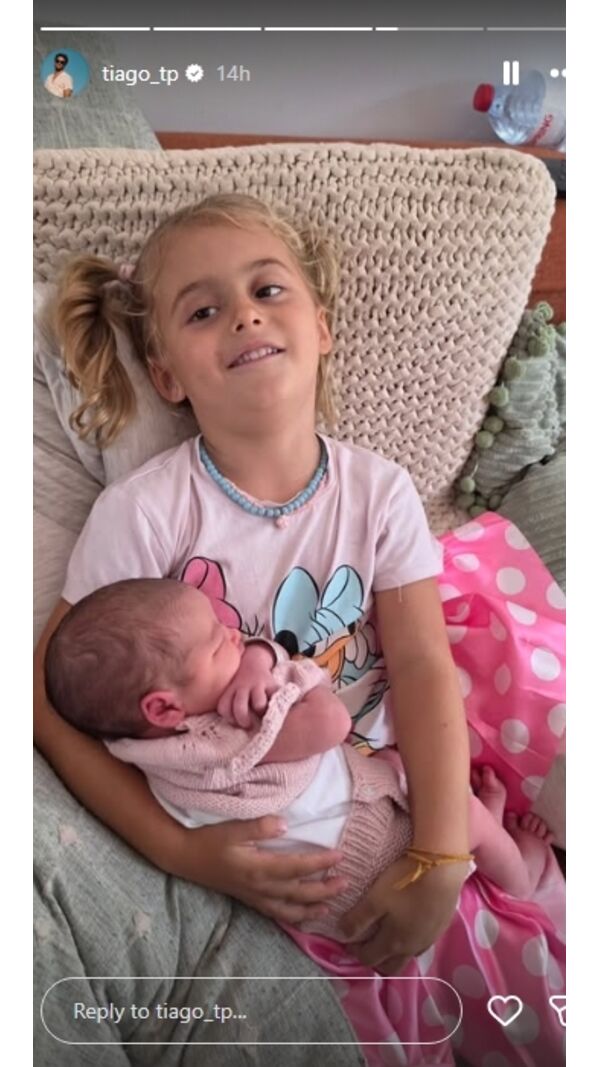 Filhas de Tiago Teotónio e Rita Patrocinio Camila e a pequena Gabriela
