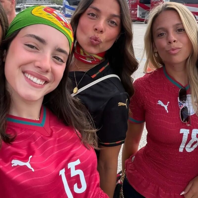 Companheiras dos craques têm estado presentes no Mundial