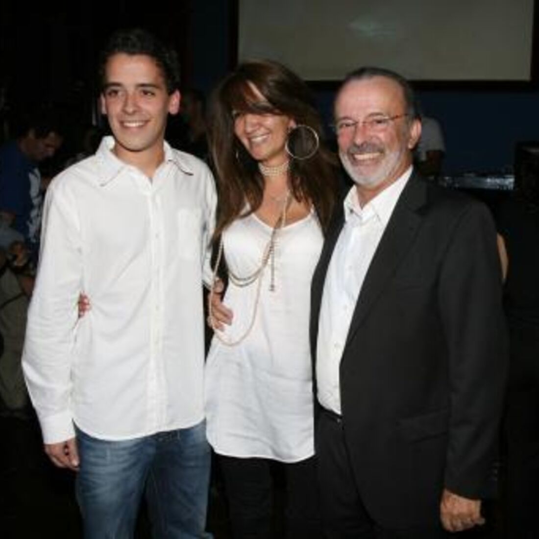 Vítor Espadinha com o filho Vítor e a mulher, Maria