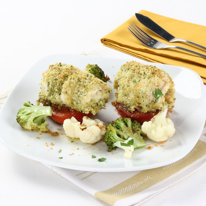 Filetes de Peixe Espada com Parmesão, tomate e legumes