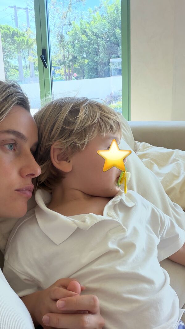 Kelly Bailey e o filho Vicente 