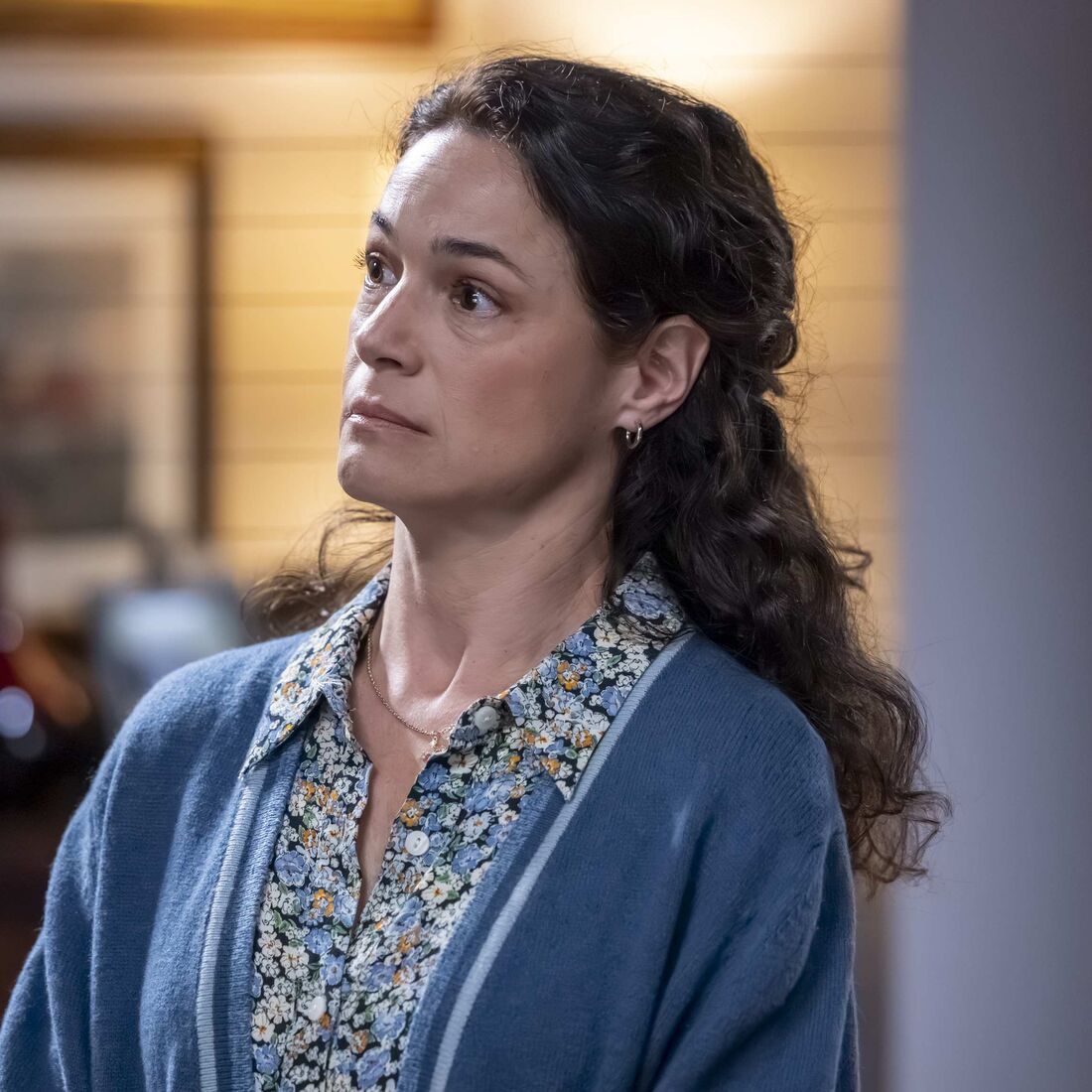 Clarisse ciumenta perante o plano de casamento de Cajó